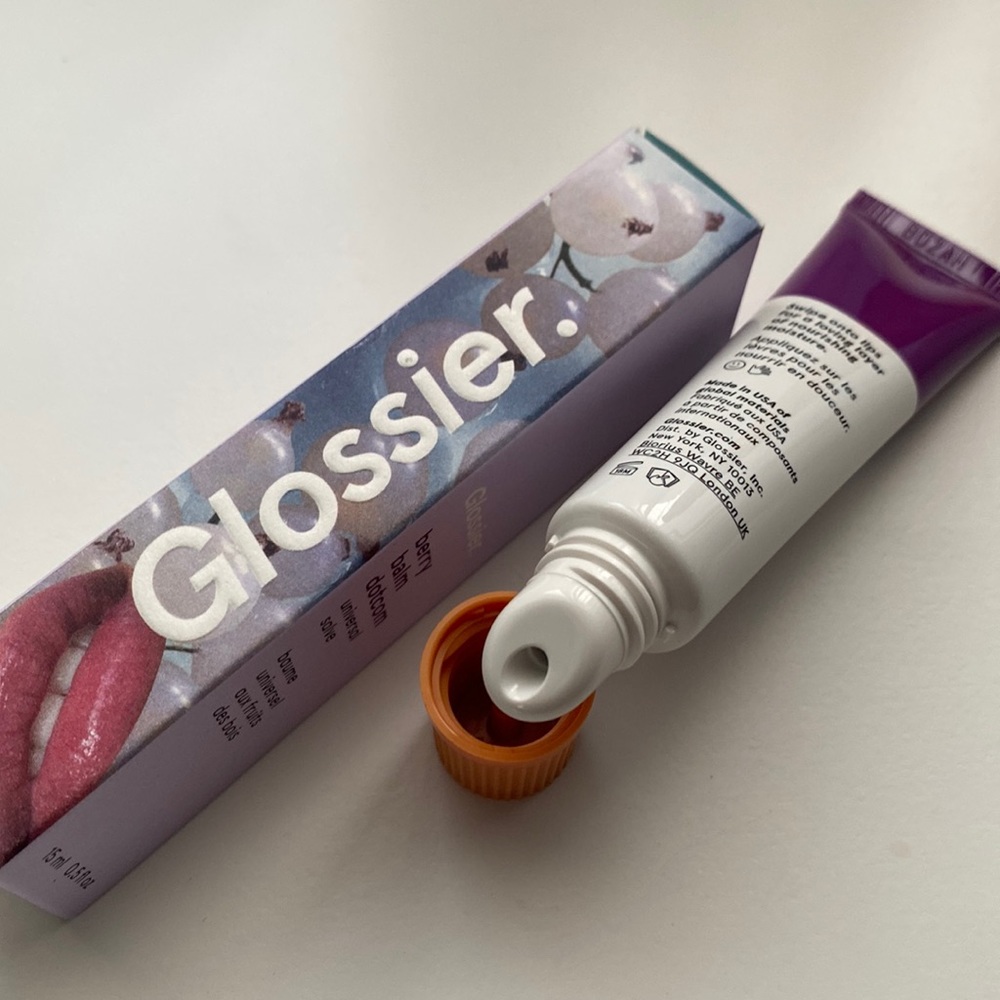 ⚡️ FLASH SALE 🆕 GLOSSIER | Berry Balm Dotcom - Picture 4 of 4